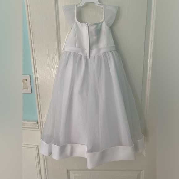 David’s Bridal Flower Girl Dress - Picture 2 of 2